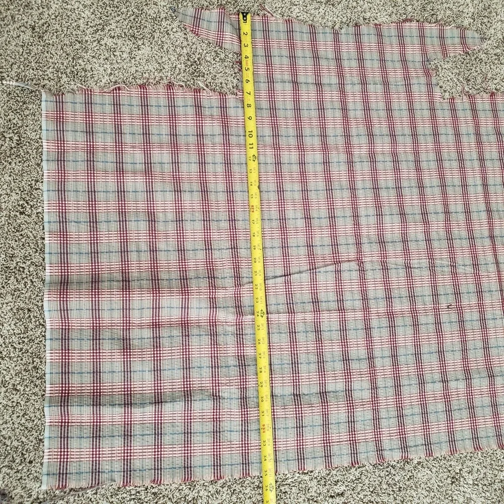 Vintage 1950s 1960s Grey Maroon Plaid Seer Sucker Fabric #92